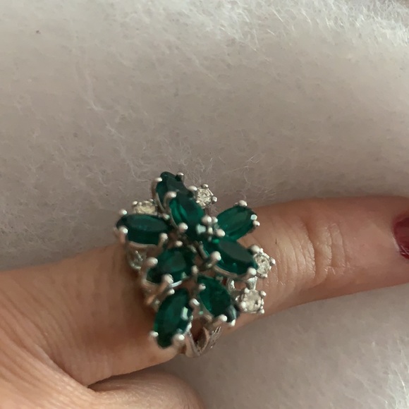 Beautiful statement ring - Picture 3 of 9